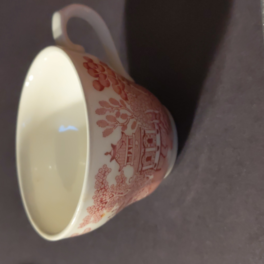Vintage Churchill Rosa Red Willow orphan coffee cup England